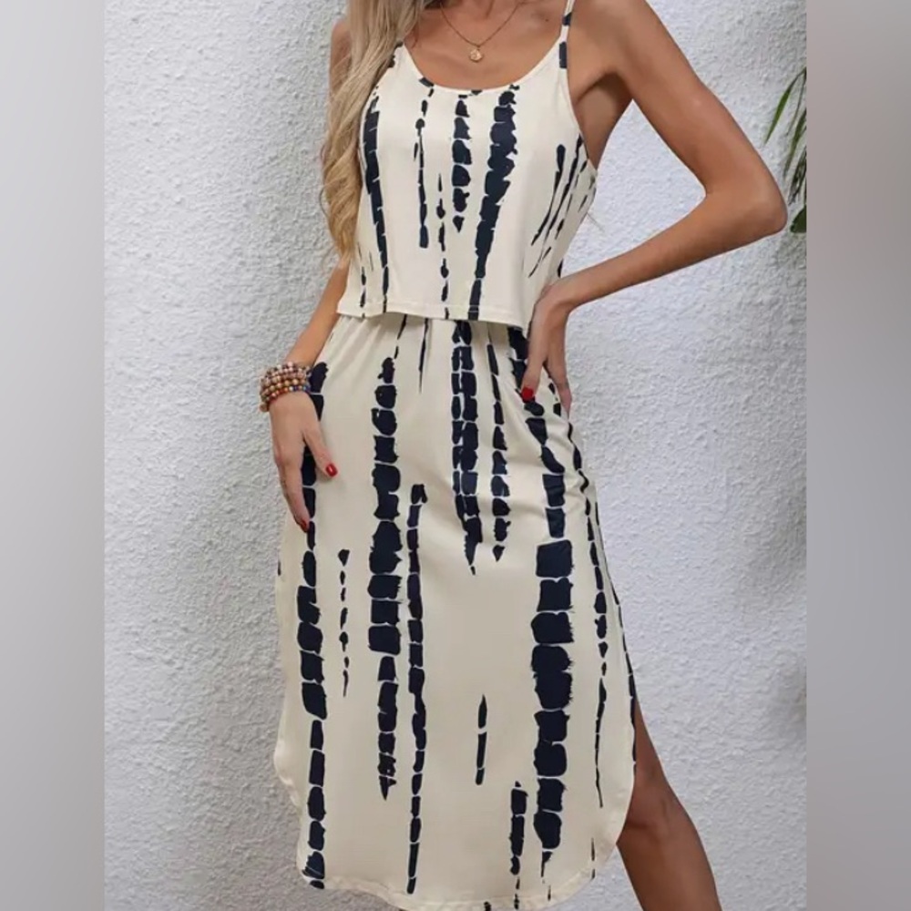 Cream white and Black Sleeveless Dress small
Tie dye two piece skirt tank